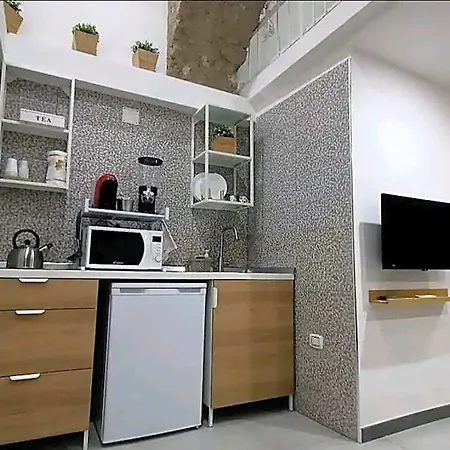 Gianni's Spaccanapoli *